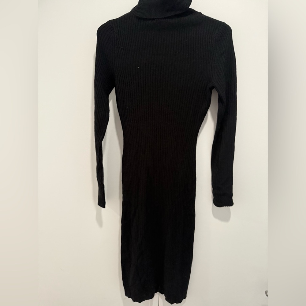 Elegant Black Ribbed Knit Dress